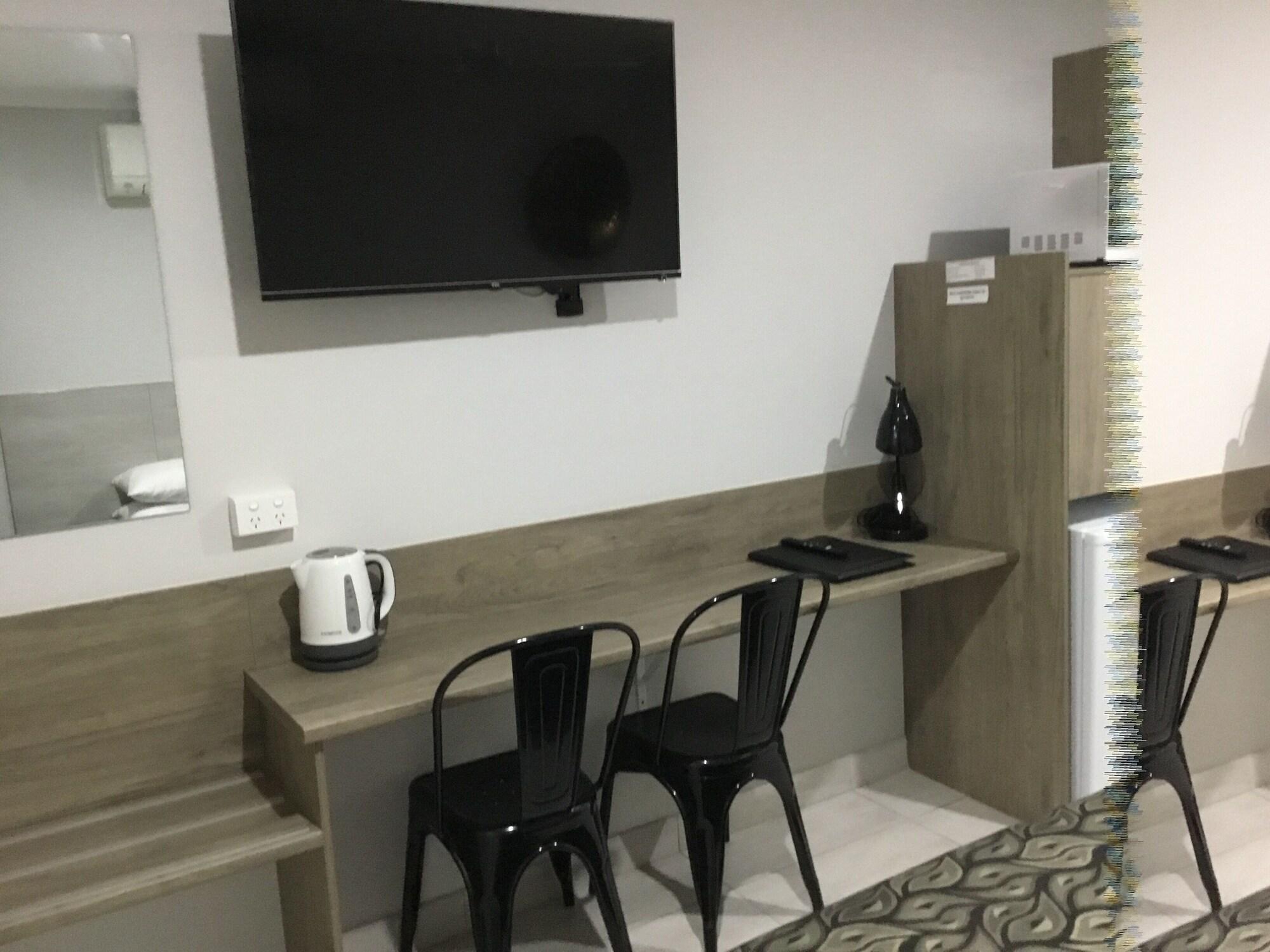 Golden Palms Motor Inn Bundaberg Bagian luar foto